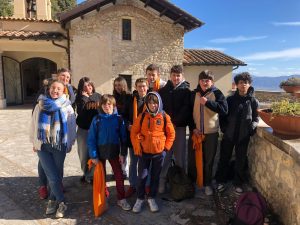 Les pélerins à Greccio.